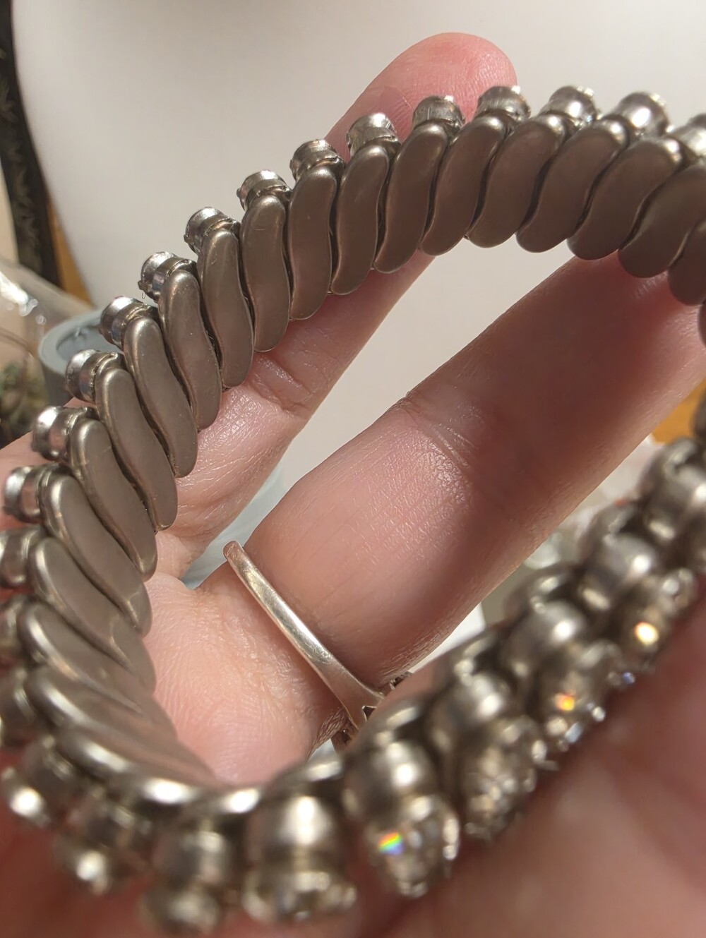 Vintage British Hong Kong Rhinestone Expansion Stretch Bracelet - Picture 4 of 7